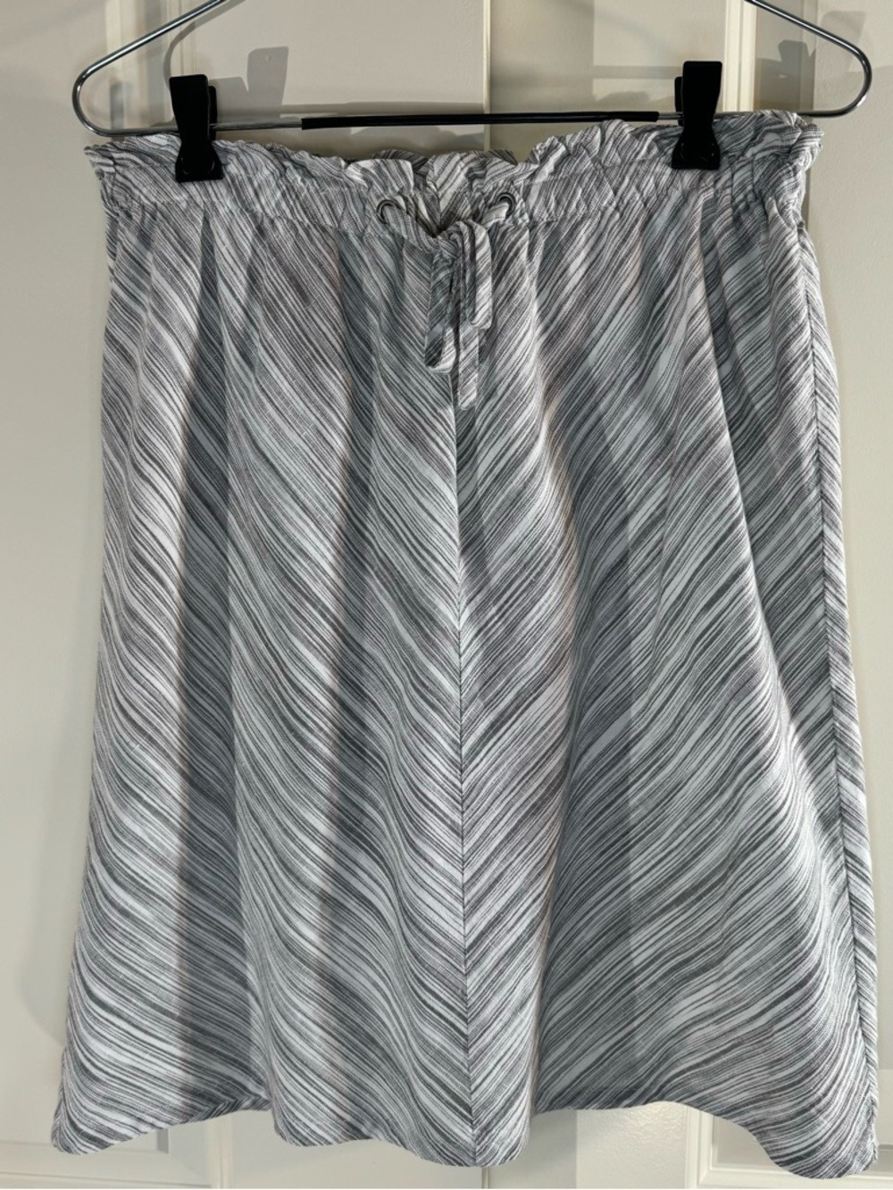 Merona Gray & White Striped Skirt with Elastic Waist with Tie Medium